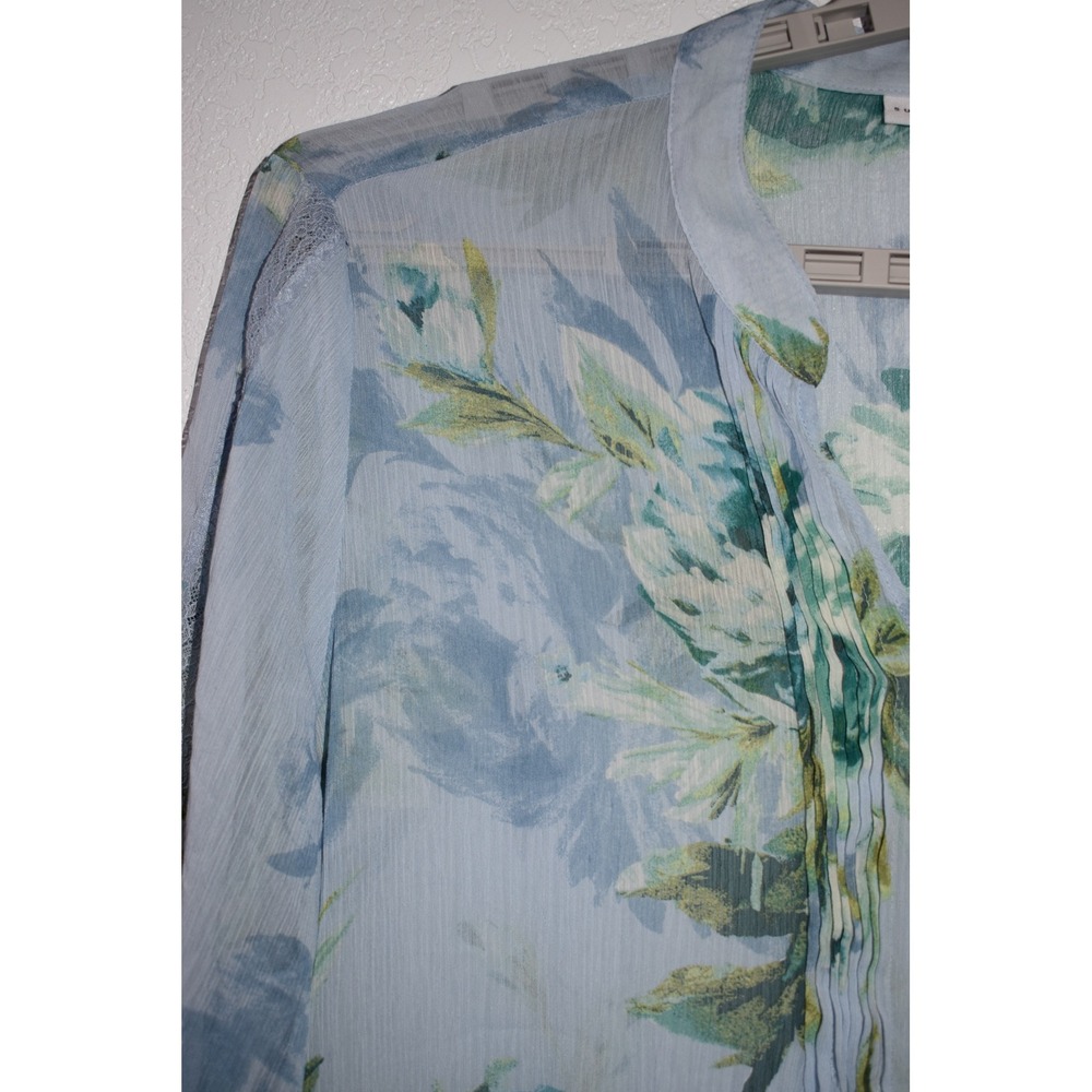 Susan Graver Top 2X Blue Floral Pintuck V-Neck Sheer Lace Sleeve Tunic Blouse - Picture 13 of 16
